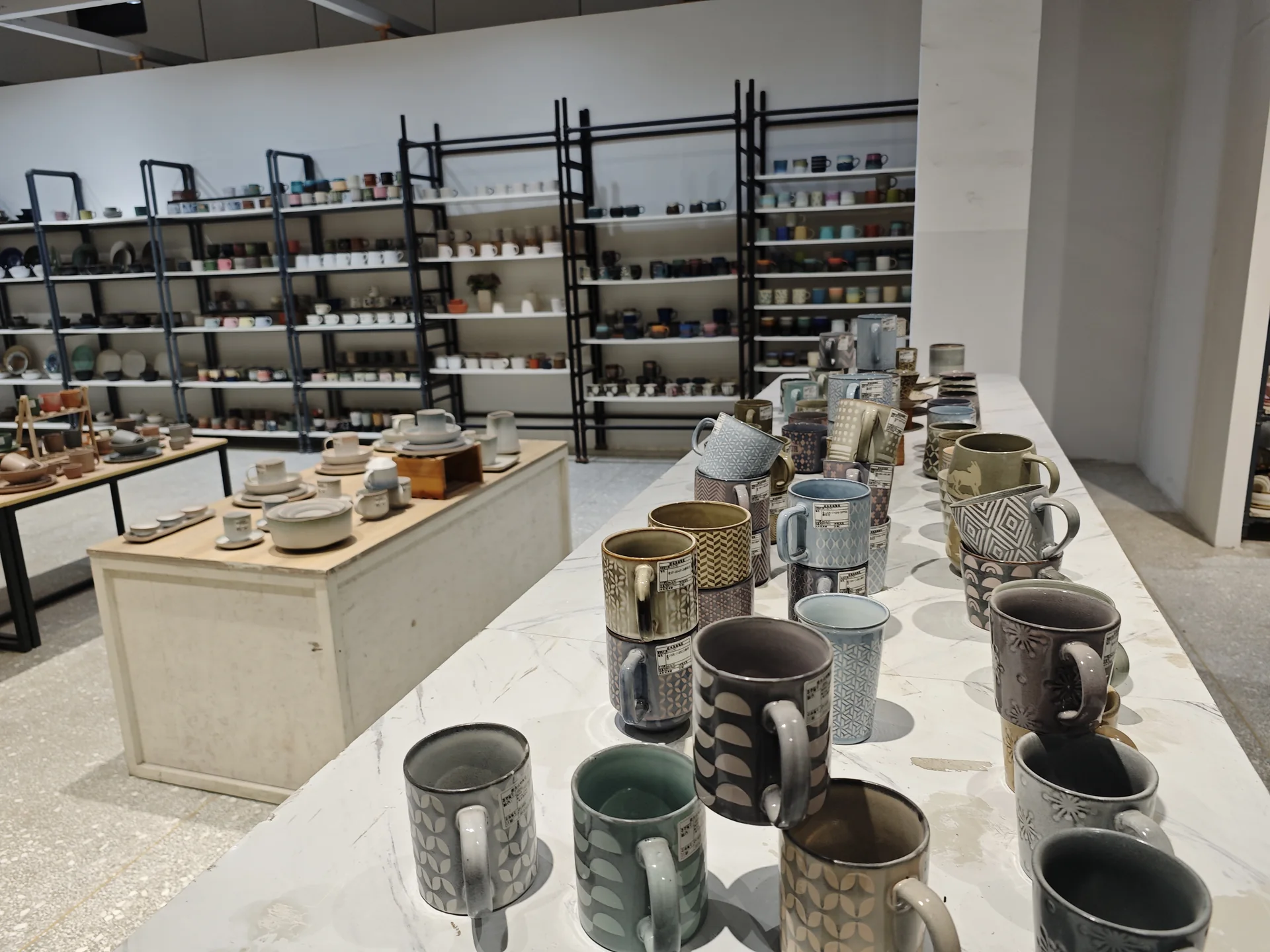 How International Buyers Should Plan Stoneware Dinnerware Sourcing With A Reliable Supplier