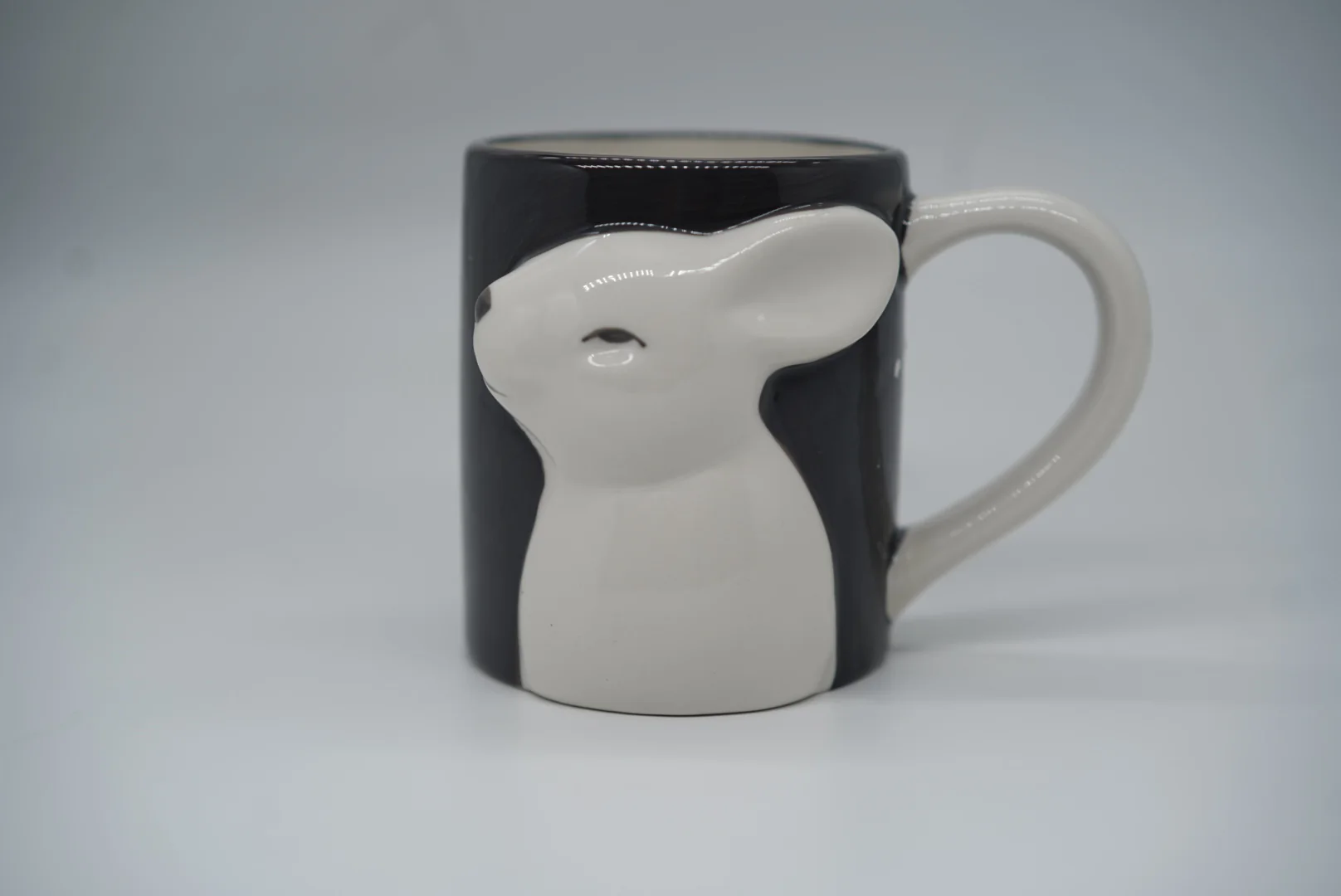 How to Choose a Private Label Ceramic Manufacturer: A Buyer's Guide to Tableware and Home Decor Sourcing