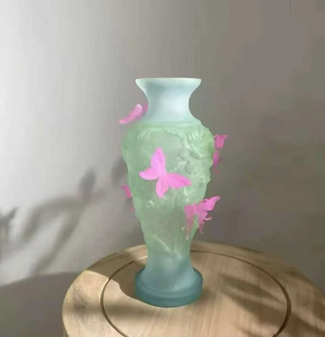Hand-finished transparent display model