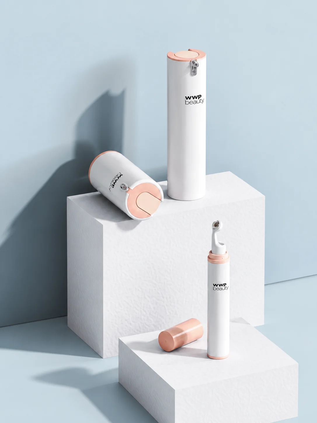 Airless pump collection in white and soft blush