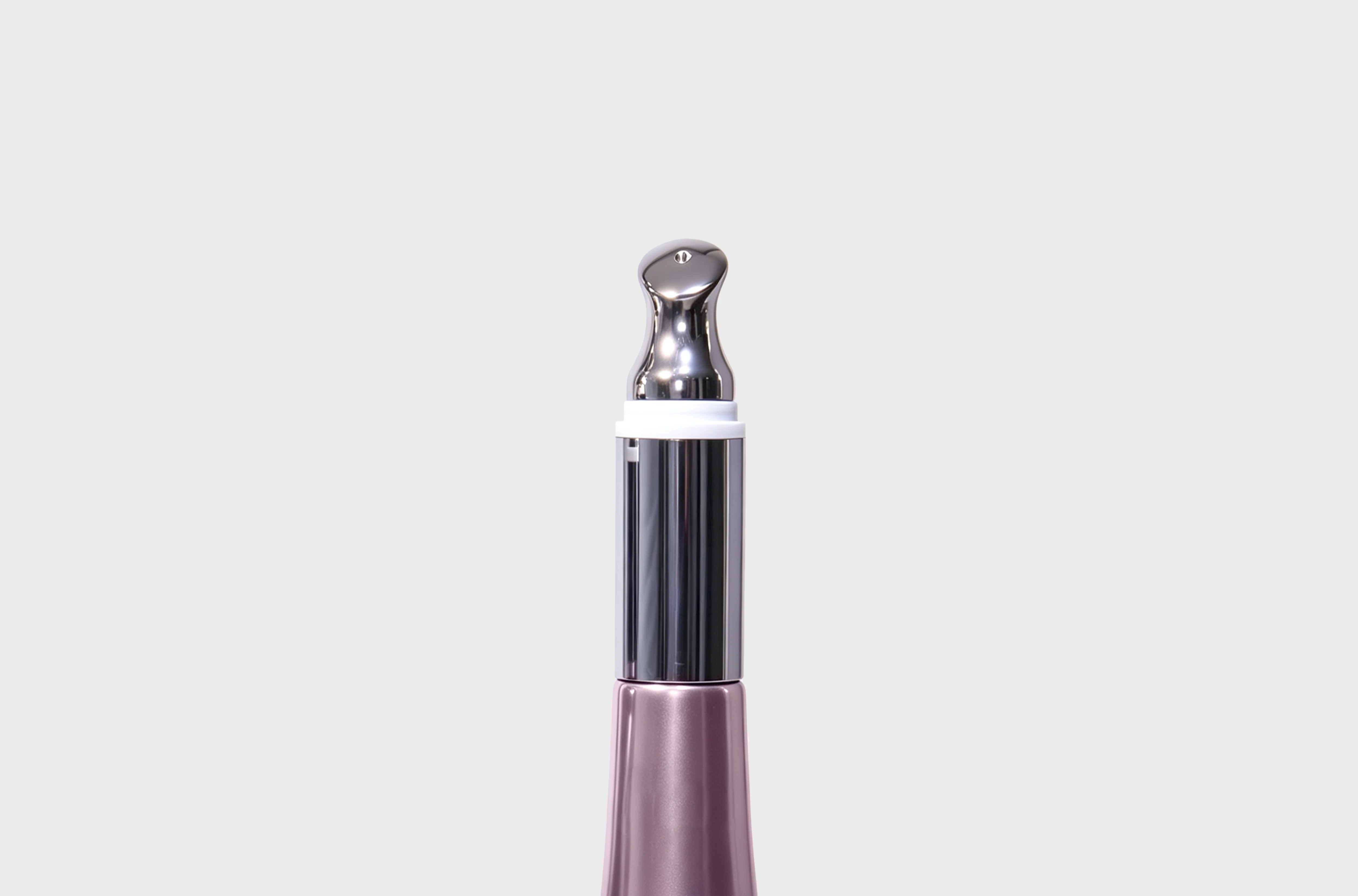 Vibrating eye-care tube with contoured tip