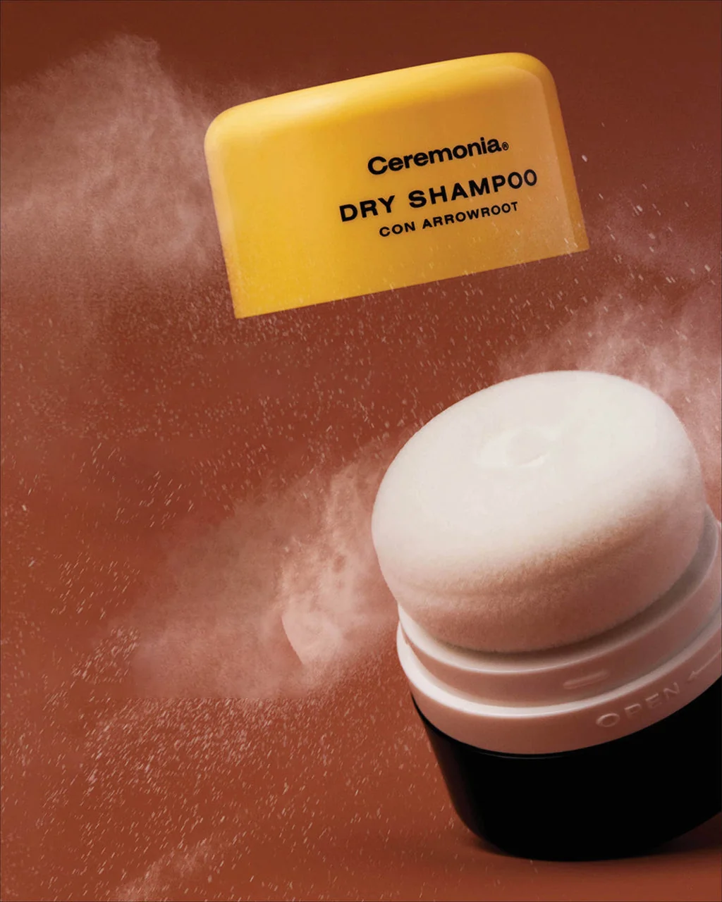 Built-in applicator skincare jar