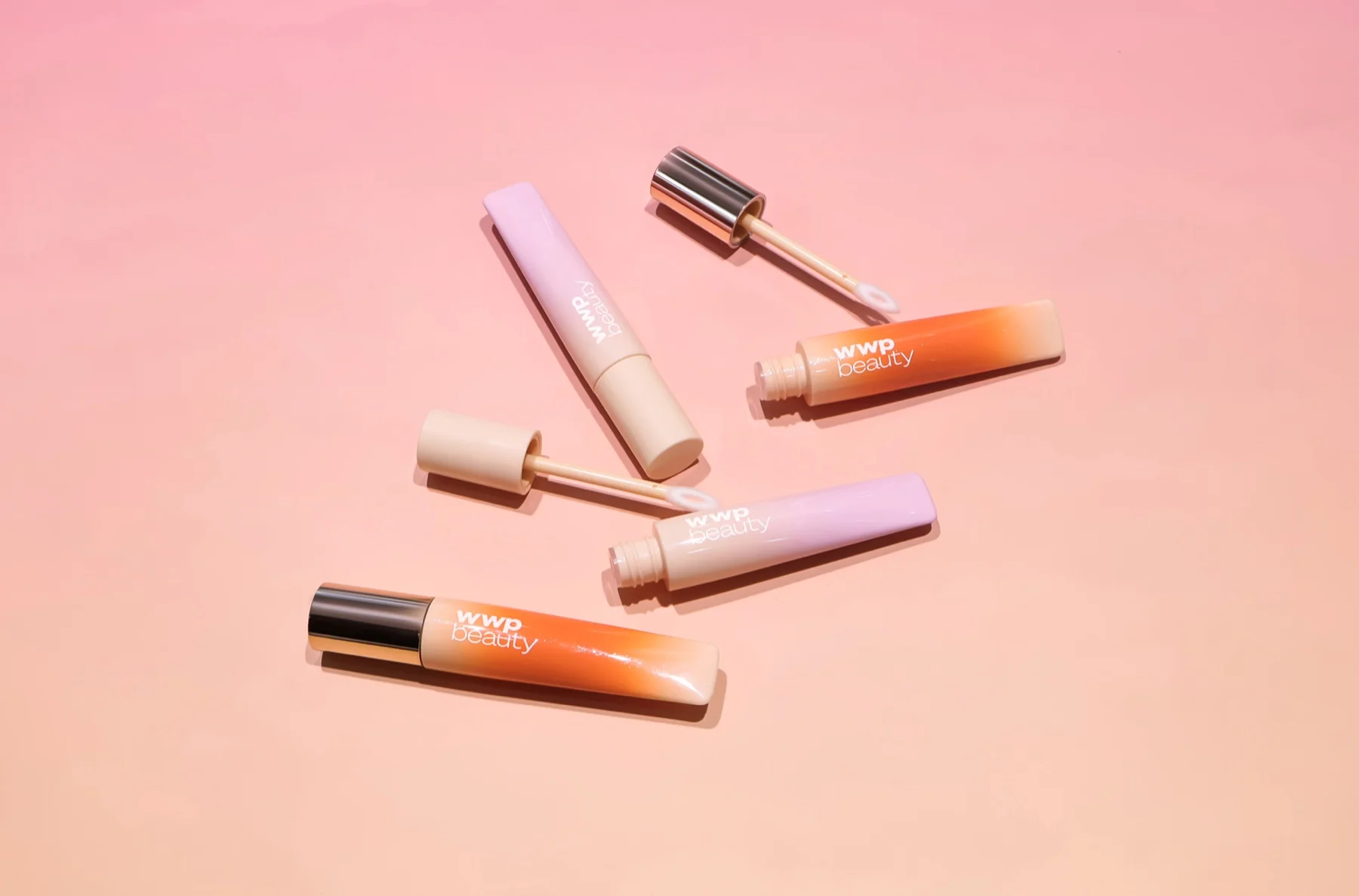 Tube-textured lip pack
